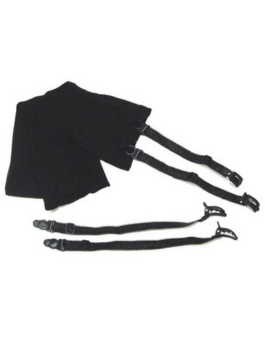 Pinces vaginales porte-jarretelles avec bas noirs assortis