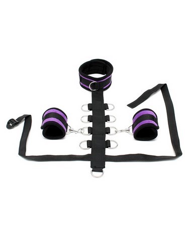 Set de bondage tour de cou et menottes